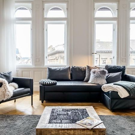 Bpr Luxe De Noir Et Blanc Apartment Budapest Eksteriør bilde