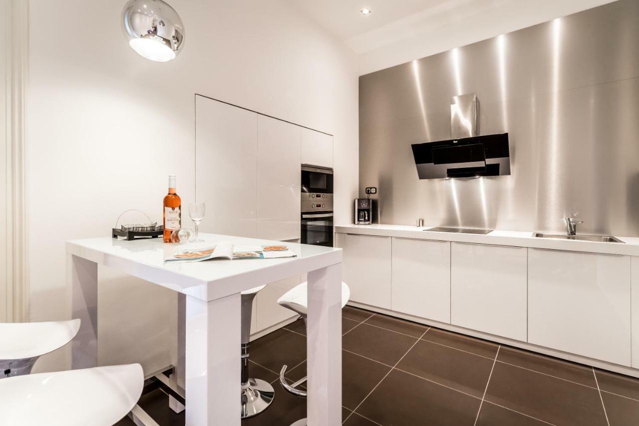 Bpr Luxe De Noir Et Blanc Apartment Budapest Eksteriør bilde