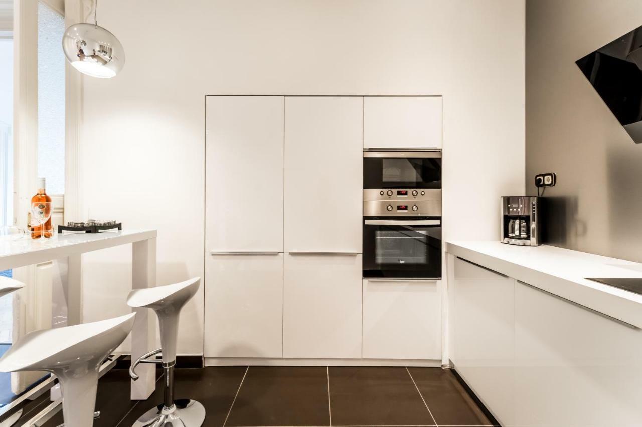 Bpr Luxe De Noir Et Blanc Apartment Budapest Eksteriør bilde